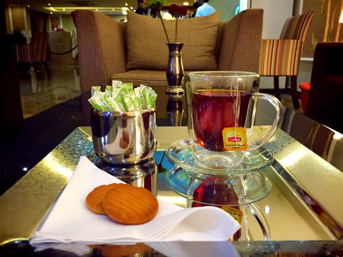 Gold Inn Hotel Ал Хубар Екстериор снимка