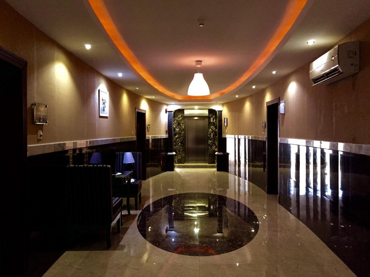 Gold Inn Hotel Ал Хубар Екстериор снимка